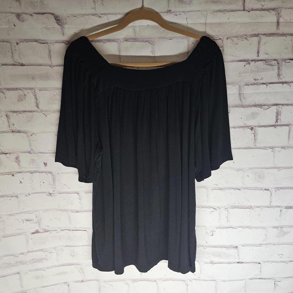 Avenue Black Swing Top  Size 18/20